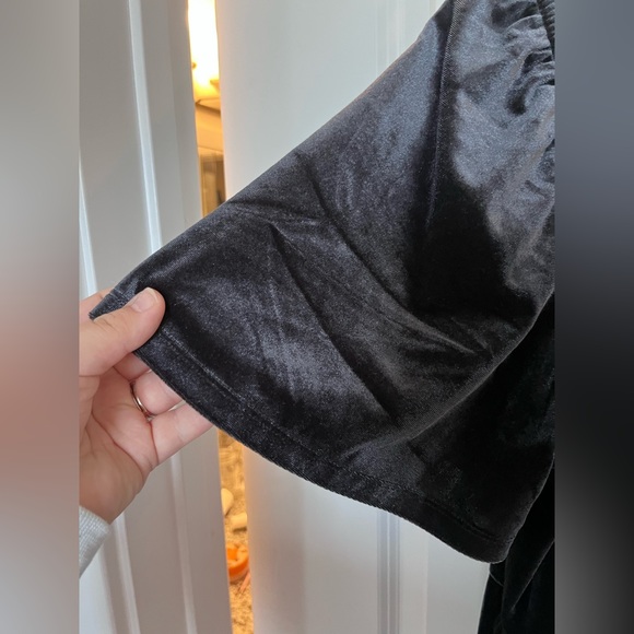 Old Navy velvet jumpsuit - Picture 5 of 5